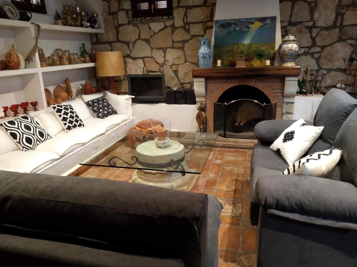 El Campillo Villa Pelabravo Bagian luar foto
