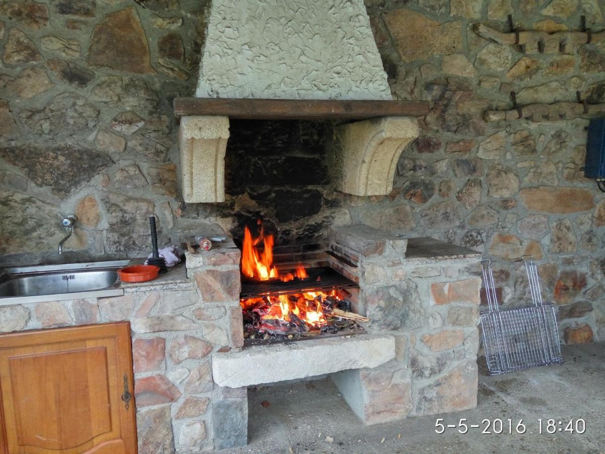 El Campillo Villa Pelabravo Bagian luar foto