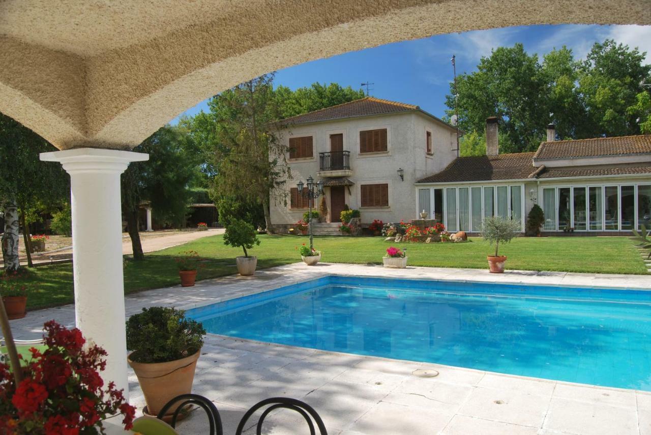 El Campillo Villa Pelabravo Bagian luar foto