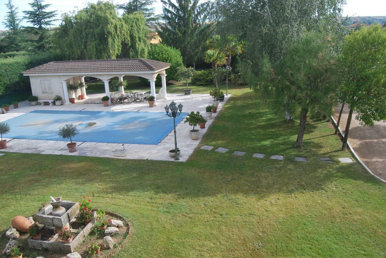 El Campillo Villa Pelabravo Bagian luar foto