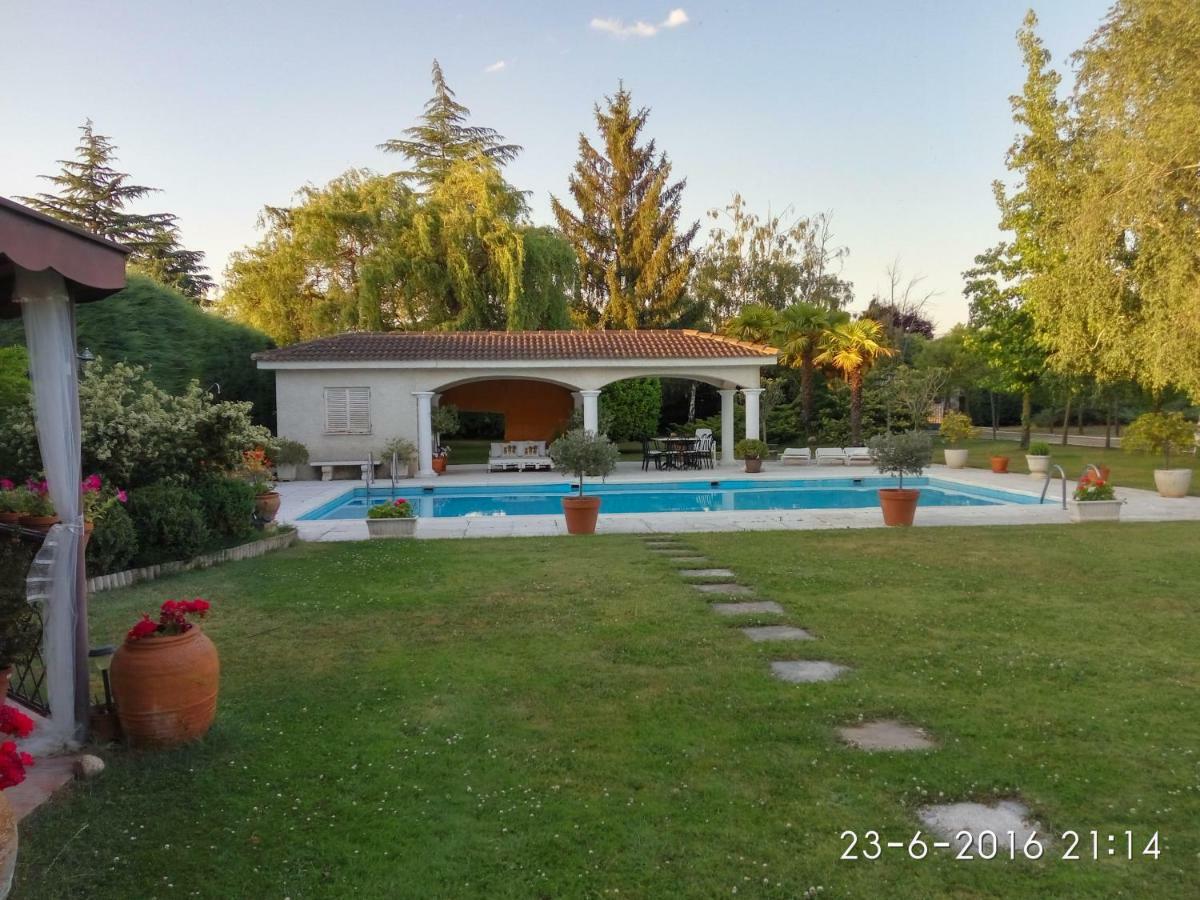 El Campillo Villa Pelabravo Bagian luar foto